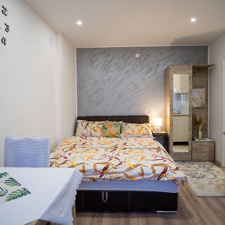 Apartments Solar Требинье Экстерьер фото